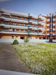Budova, kde se apartmán nachází + 8 fotografií