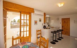 Fotografia z galérie ubytovania Apartamento con vistas al mar y WiFi - Las Fuentes ALBERT VILLAS v destinácii Alcossebre