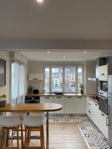 Köök või kööginurk majutusasutuses Le Faucon By Nid'Ouest