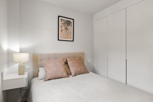 Posteľ alebo postele v izbe v ubytovaní W4 Private Pool - Luxury Style Apartment