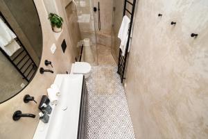 Koupelna v ubytování Luxurious 3bed very spacious apt in the best area