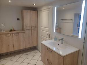 Afbeelding uit fotogalerij van Komfortabel feriegård nær Varde in Varde +15 foto's