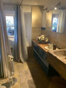 Ванна кімната в Ferien Haus am Feldgarten für 2 bis 9 Personen