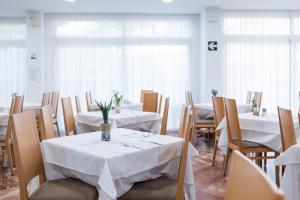 A seating area at Sagitario Playa