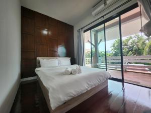 芭堤雅市中心长住优惠房-芭提雅市中心高端4间卧室泳池别墅，好莱坞，21航站楼的相册照片