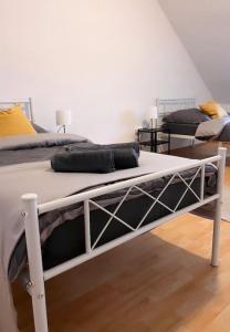 two bunk beds sitting in a room with at Zentral gelegene Appartement. in Gelsenkirchen