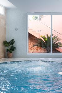 The swimming pool at or close to Sagitario Playa