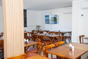 Reštaurácia alebo iné gastronomické zariadenie v ubytovaní Trip Hotel Lauro de Freitas