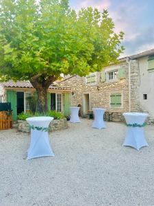 Budova, kde se prázdninový dům nachází + 15 fotografií