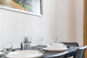 维也纳Inviting 1BR Apt-Near U6 Station Am Schöpfwerk的相册照片