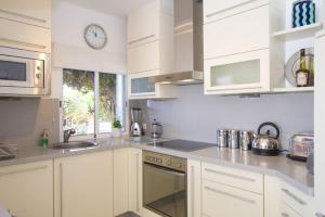 Kuchyň nebo kuchyňský kout v ubytování Beach bungalow - Casa Chica by Lanzarote Leisure Villas