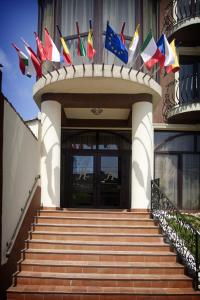Gallery image of RHC Royal Hotel in Oradea
