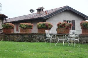 A garden outside Borgo Santa Giulia