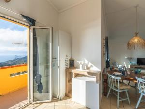 Nespecifikovaný výhled na hory nebo výhled na hory při pohledu z apartmánu + 26 fotografií