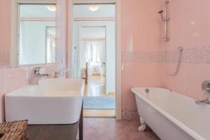 Gallery image of Giuliano's House - Amazing Lake View by Rent All Como in Laglio