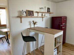Cucina o angolo cottura di Gemütliches Haus mit Seeblick