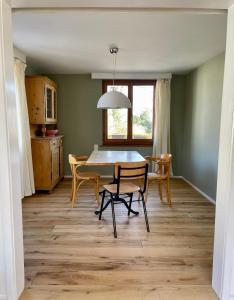 Cucina o angolo cottura di Gemütliches Haus mit Seeblick