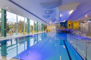 Bazén v ubytování IFA Graal-Müritz Hotel & Spa nebo v jeho okolí