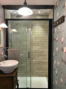 Ett badrum på Maison Rocher