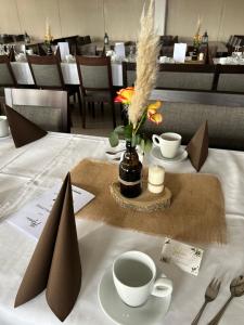 Ein Restaurant oder anderes Speiselokal in der Unterkunft Wallfahrtswirt 