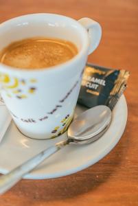 Utensilios para hacer té y café en Hotel Duc de Vendôme