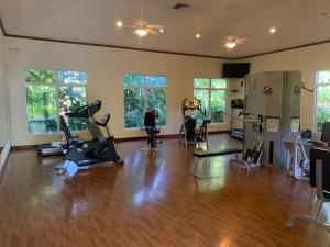 Fitness centrum a/nebo fitness zařízení v ubytování Los Suenos Veranda 3G by Stay in CR