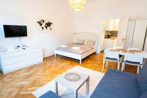 Vienna Living Apartments - Traisengasse tesisinde bir televizyon ve/veya eğlence merkezi