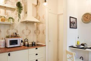 A kitchen or kitchenette at St. Peter Sweets
