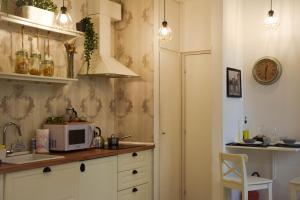 A kitchen or kitchenette at St. Peter Sweets