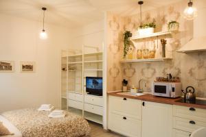 A kitchen or kitchenette at St. Peter Sweets