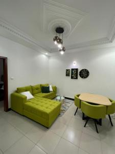 Ảnh trong thư viện ảnh của Superbe appartement meublé en résidence LBV ở Libreville