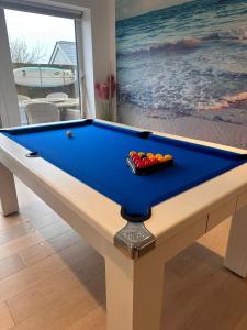 Fotografie z fotogalerie ubytování 3 Bedroom holiday home next to beach in Newquay v destinaci Newquay