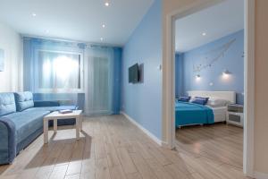 Postel nebo postele na pokoji v ubytování Apartament HAPPY 302 Łukęcin BlueMare basen EPapartamenty + 37 fotografií