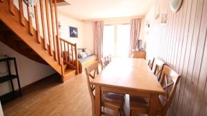 Fotografie z fotogalerie ubytování Résidence Parc Aux Etoiles - CH12PAE - CHALET DUPLEX 2 CHAMBRES, BORD DE PISTE MAE-2244 v destinaci Narreyroux + 6 fotografií