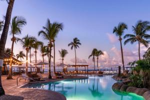 Bazén v ubytování Hilton Barbados Resort nebo v jeho okolí