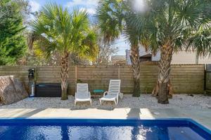 橡树岛Captivating Home with Private Pool, Backyard Oasis & Ample Space的相册照片