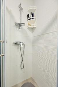 Ένα μπάνιο στο Apartments by the sea Prozurska Luka, Mljet - 22333 +14 φωτογραφίες