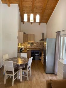 Kuchyň nebo kuchyňský kout v ubytování Seaside holiday house Cove Mala Svitnja, Vis - 22345