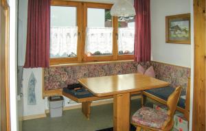 A seating area at Ferienwohnung Mit Ausblick