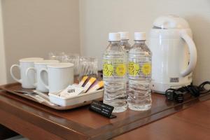 Příslušenství pro přípravu čaje a kávy v ubytování Kurashiki Kokusai Hotel