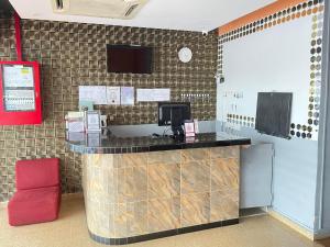 Kuchyň nebo kuchyňský kout v ubytování Hotel Global Subang