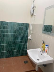 サンダカンにあるSekeping Sandakanのギャラリーの写真 +1枚の写真