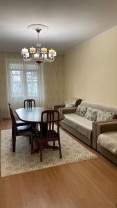 Zona de estar de Salamat Apartments - Best location 8
