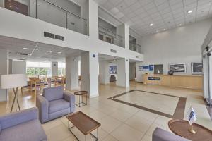 Lobby o reception area sa City Express by Marriott Culiacan