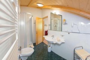Koupelna v ubytování Residence Weisskugel Langtaufers Südtirol