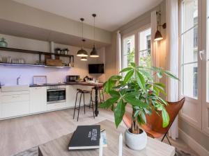 A kitchen or kitchenette at Trinidad Deluxe 1