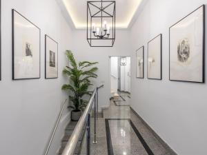 Zdjęcie z galerii obiektu Central stylish and elegant 1 & 2 BR apartments III w Grenadzie