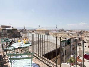 Balkón alebo terasa v ubytovaní Trinidad Deluxe Penthouse