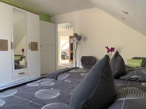 Ruang duduk di Ferienwohnung am Goldberg mit überdachter Loggia