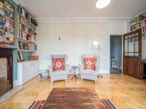 Χώρος καθιστικού στο Pass the Keys Stylish London Flat near Station - Victoria 20 min